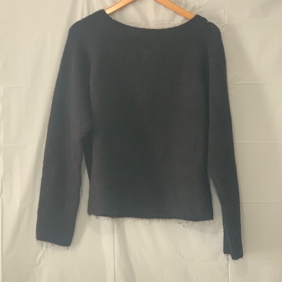 Victoria Secret Oversized Lightly Distressed Small Long Sleeve Sweater - Picture 3 of 4